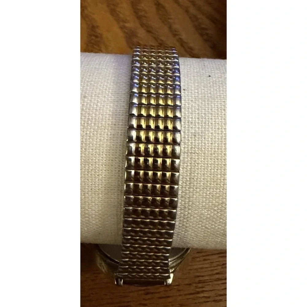 Vintage Carriage by Timex Watch Stretch Band - Picture 3 of 8